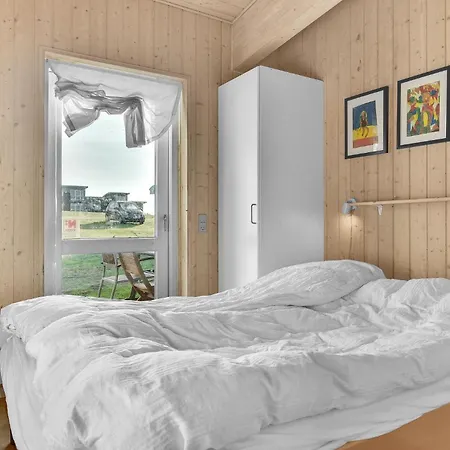 Prázdninový dům Three-bedroom In