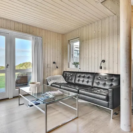 Three-bedroom In Prázdninový dům *